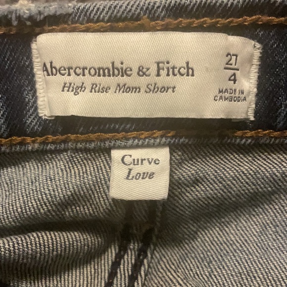 NWOT! A&F high rise mom short - Picture 4 of 5